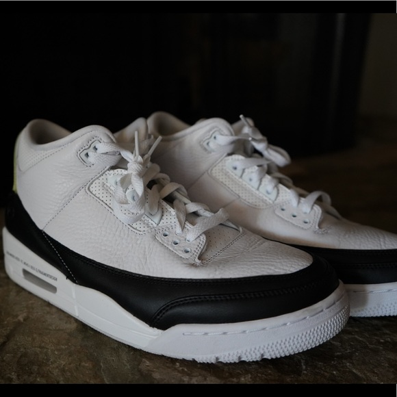 Air Jordan 3 x Fragment uber Rare collaboration expected Yellowing In Heel Logo- - Picture 3 of 8